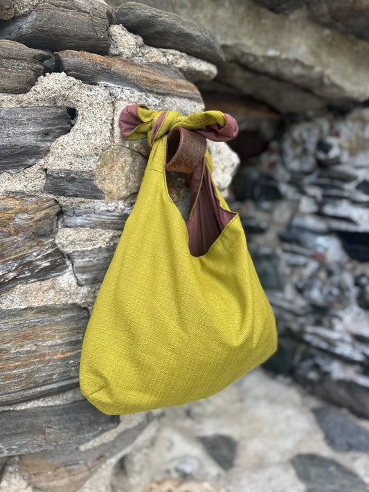 Sac artisanal réversible en tissu recyclé