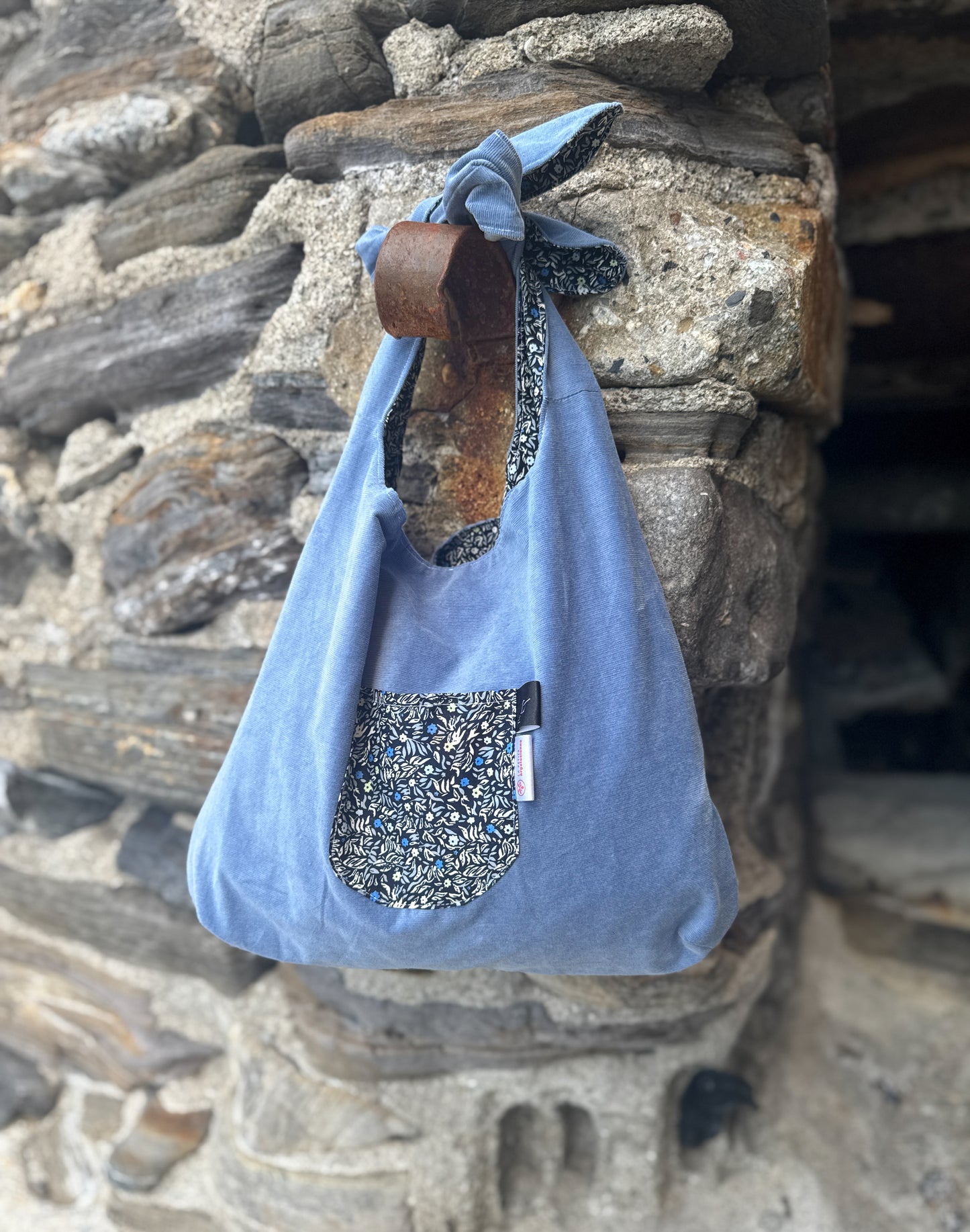 Sac artisanal réversible en tissu recyclé