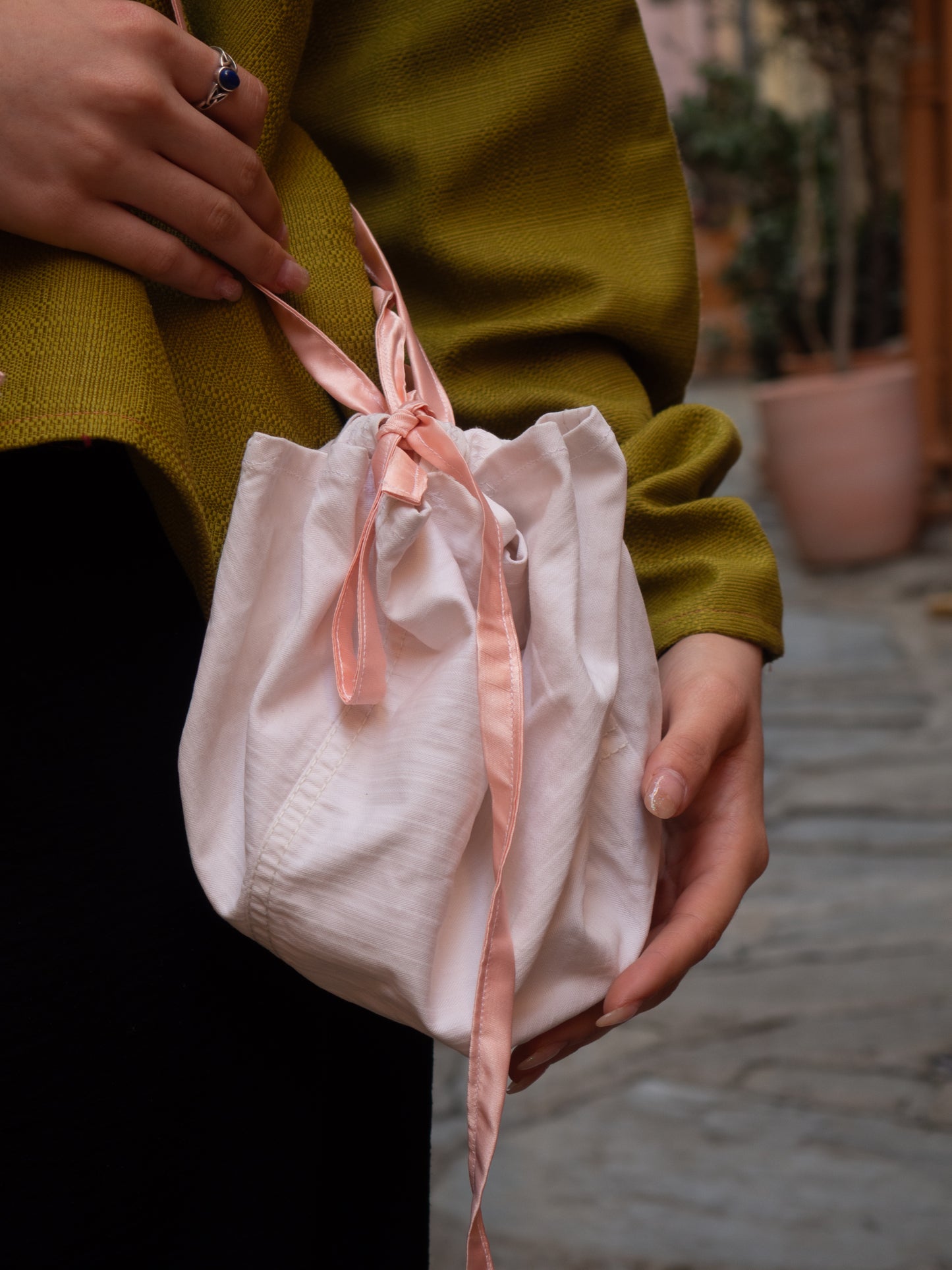 Sac artisanal réversible en tissu recyclé