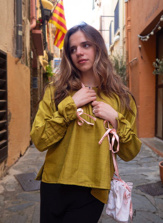 Haut upcyclé femme – création artisanale