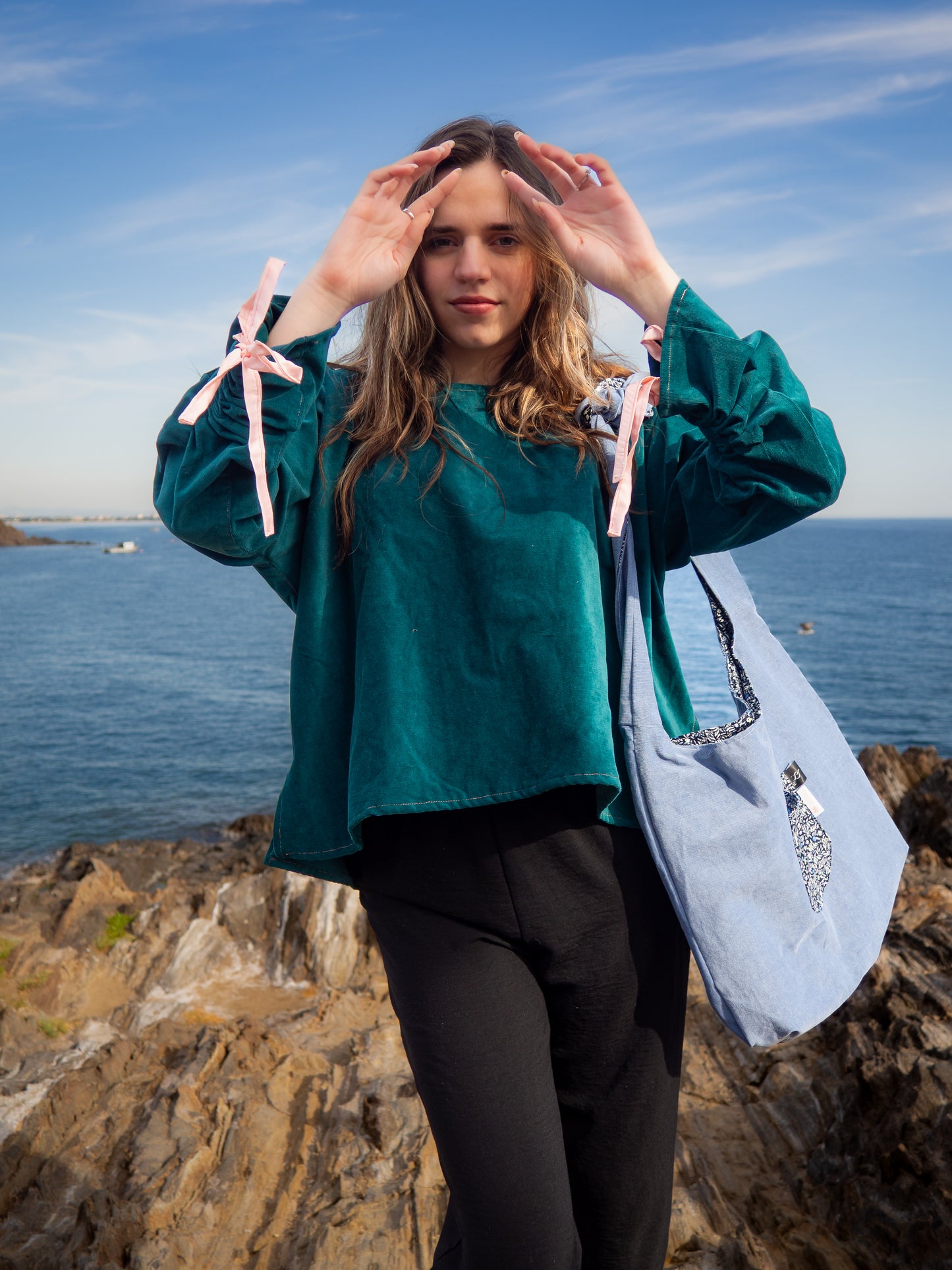 Haut upcyclé femme – création artisanale
